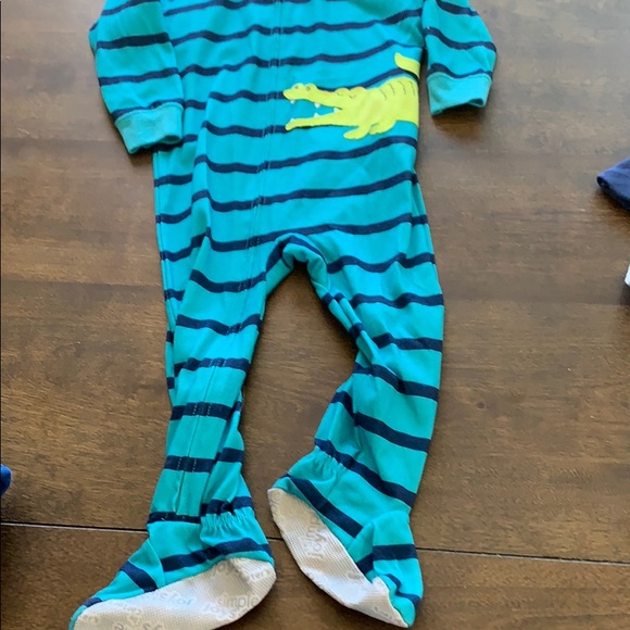 2T boys pajamas - Picture 2 of 2